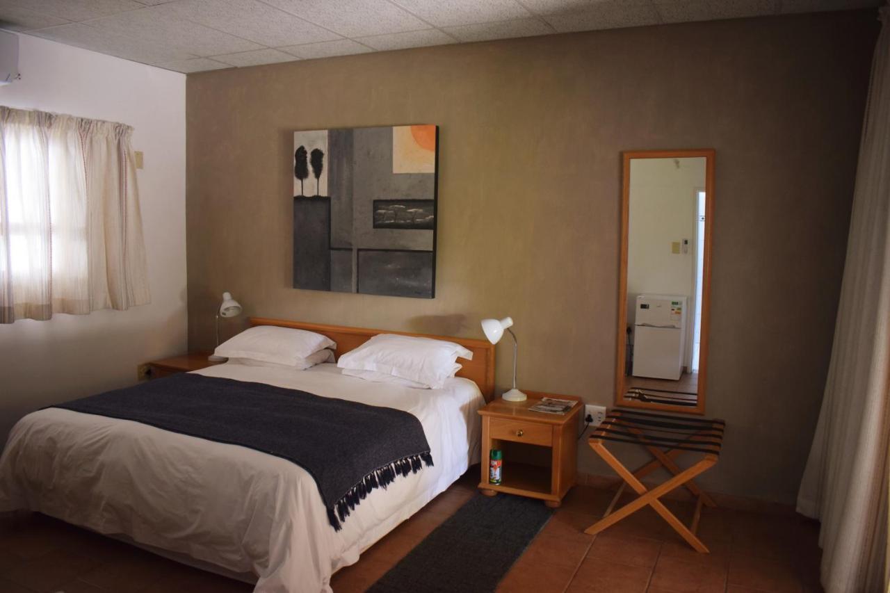 Central Hotel Omaruru Dış mekan fotoğraf