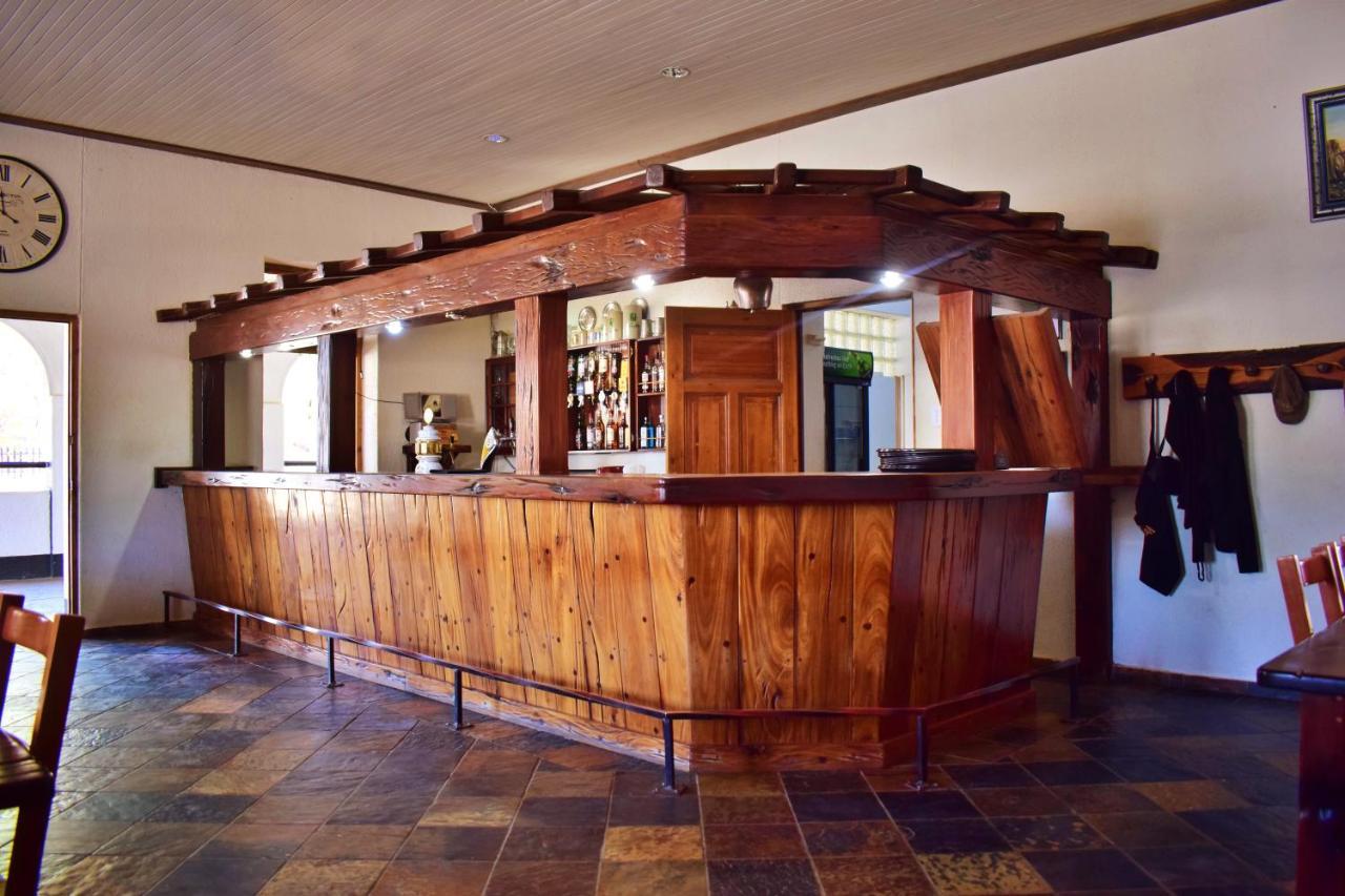 Central Hotel Omaruru Dış mekan fotoğraf