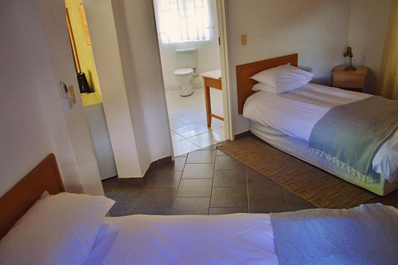 Central Hotel Omaruru Dış mekan fotoğraf