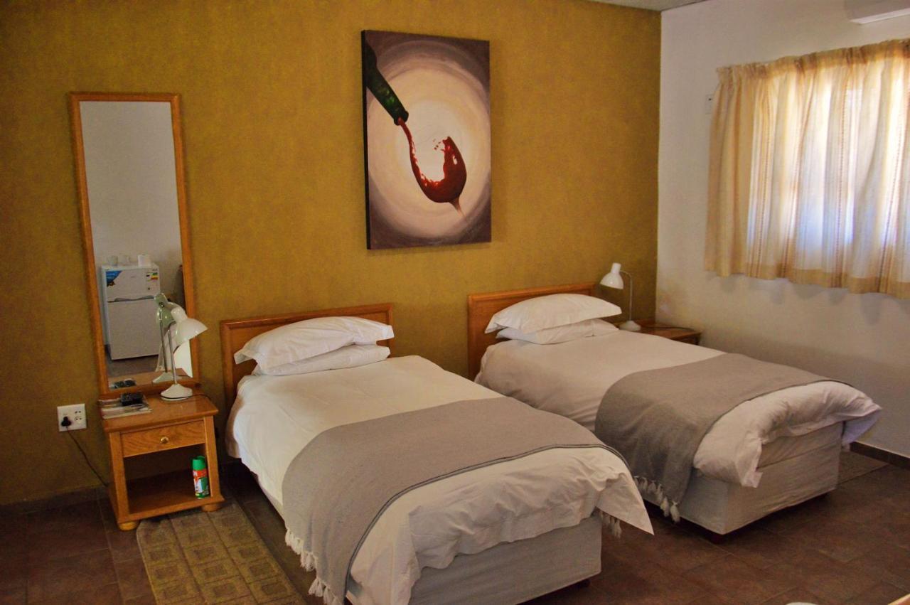 Central Hotel Omaruru Dış mekan fotoğraf