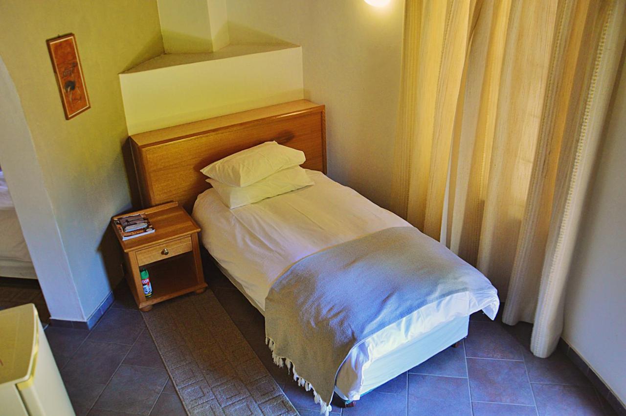 Central Hotel Omaruru Dış mekan fotoğraf